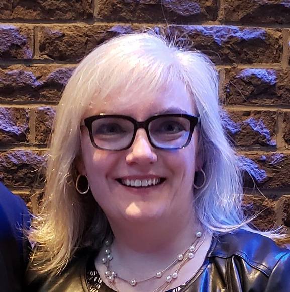 Meet your Posher, Roxanne - Picture 1 of 1